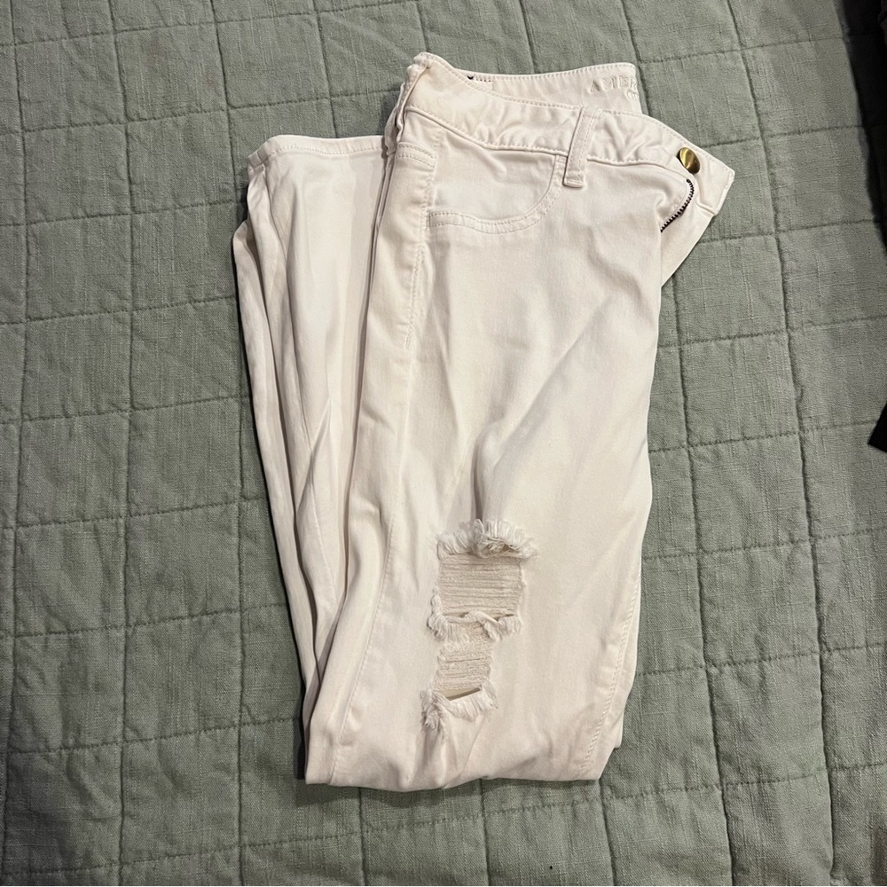 White American Eagle jeans
